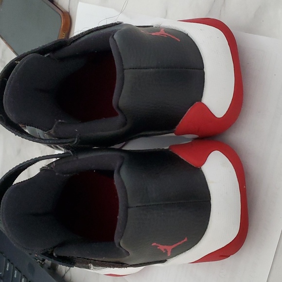 Jordan's boy sneakers - Picture 3 of 3